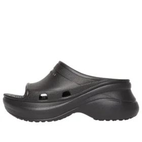 Balenciaga x Crocs – sandály Pool Slide „Black“ 677389W1S8E1000