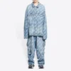Denim Bundy s celoplošným logem „Světle modrá, bílá“ 681690TJW904200