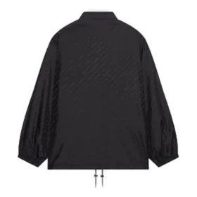 Nepromokavá bundy s celoplošným logem „Black“ 681452TKO401000