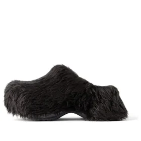 Pantofle Crocs „Black Fake Fur on Rubber“ 720762W0FOU1000
