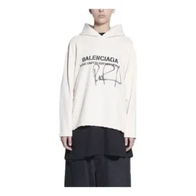 Pánská mikina Balenciaga x RuPaul Crossover FW21 s potiskem abecedy, krémově bílá 670946TLV569057