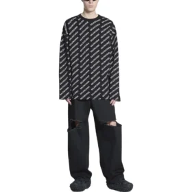 Svetr s kulatým výstřihem a celoplošným logem „Black White“ 702952T32331070